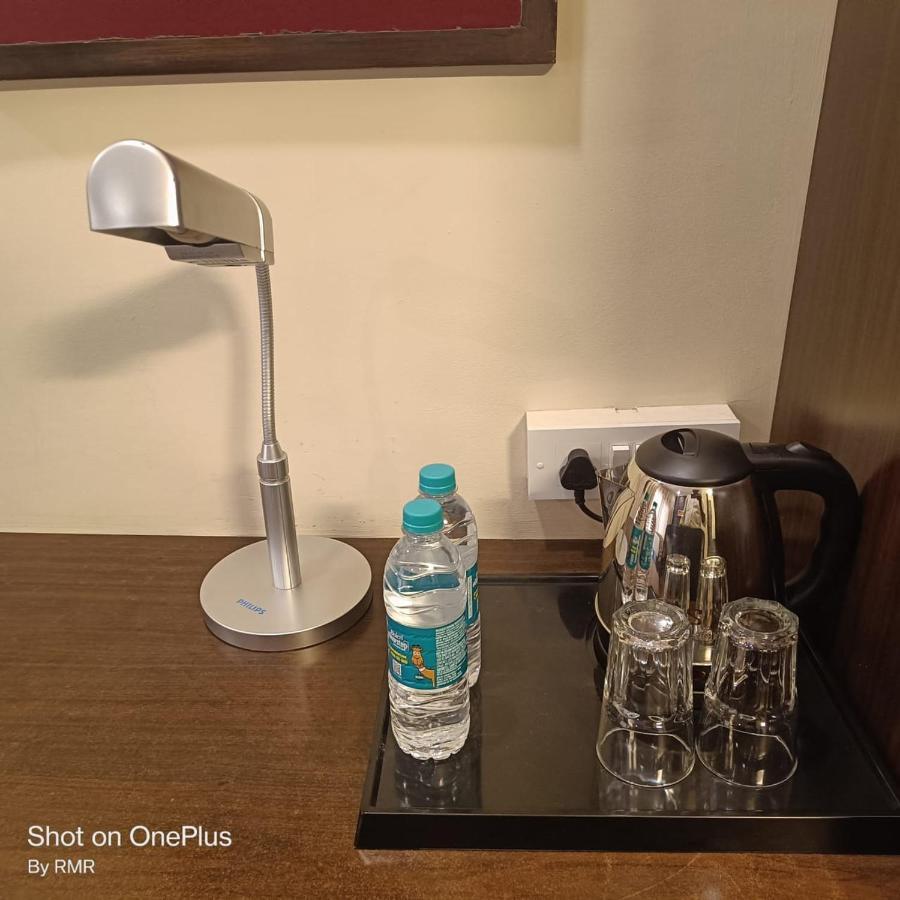 Astra Hotels & Suites Whitefield Near To Nallurahalli Metro Station And Ktpo バンガロール エクステリア 写真