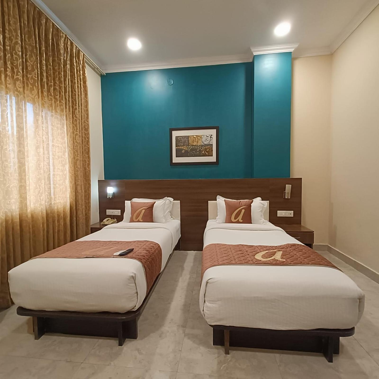 Astra Hotels & Suites Whitefield Near To Nallurahalli Metro Station And Ktpo バンガロール エクステリア 写真