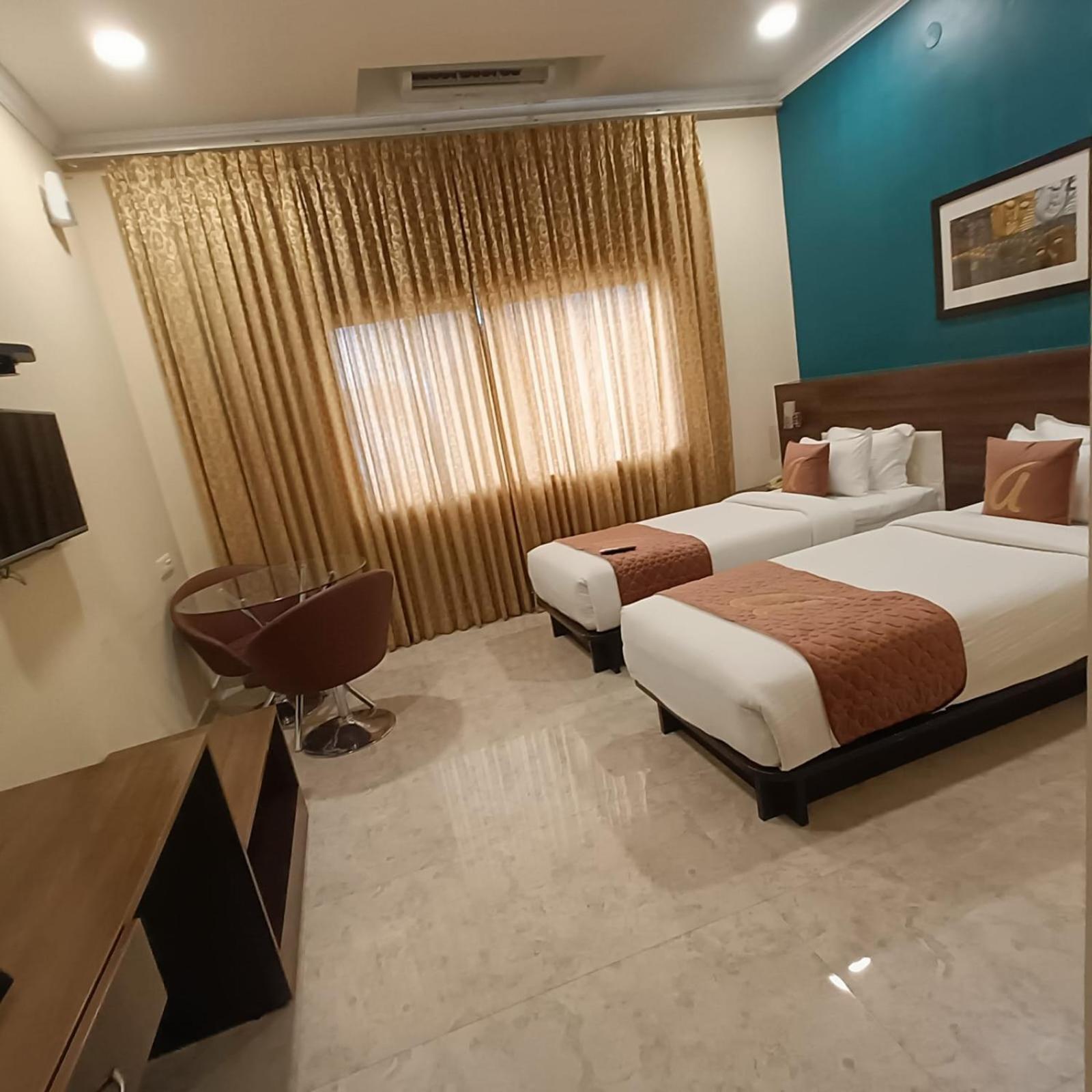 Astra Hotels & Suites Whitefield Near To Nallurahalli Metro Station And Ktpo バンガロール エクステリア 写真